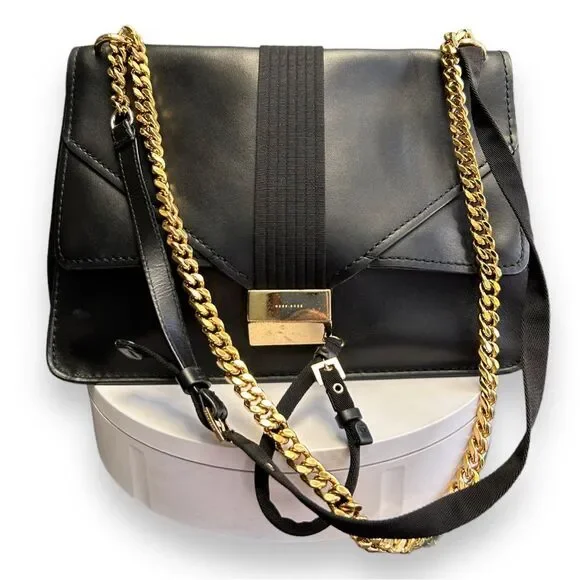 Hugo Boss Black Leather Womans Shoulder Bag Chain Strap Flap Close Made in Italy - Picture 3 of 9